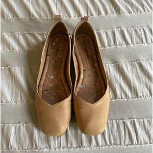 Lucky Brand leather flats nude